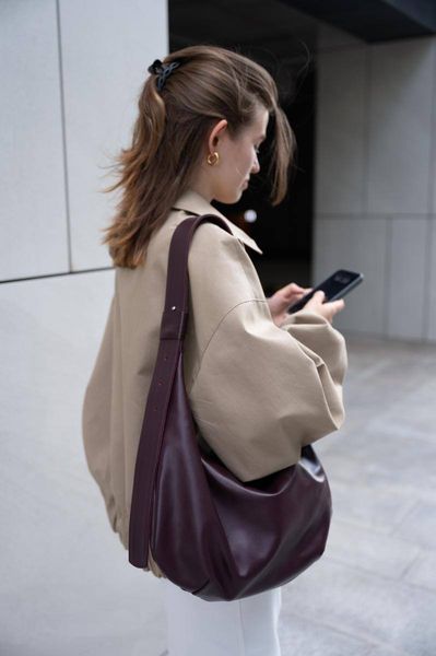 Leather Hobo bag (bordeaux)