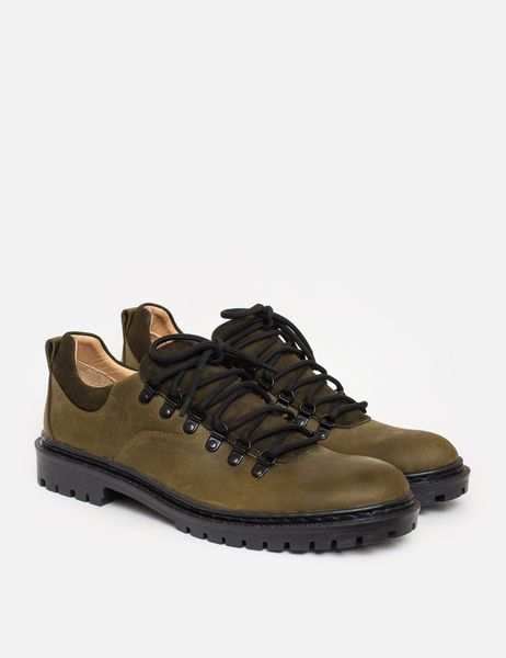 Hiker shoes with open lacing